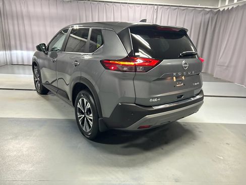 Used 2023 Nissan Rogue SV AWD/4WD image 5