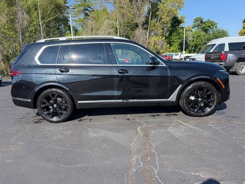 Used 2025 BMW X7 xDrive40i w/ Premium Package AWD/4WD image 5