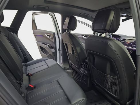 Used 2024 Audi Q4 e-tron Premium Plus w/ Premium Plus image 13