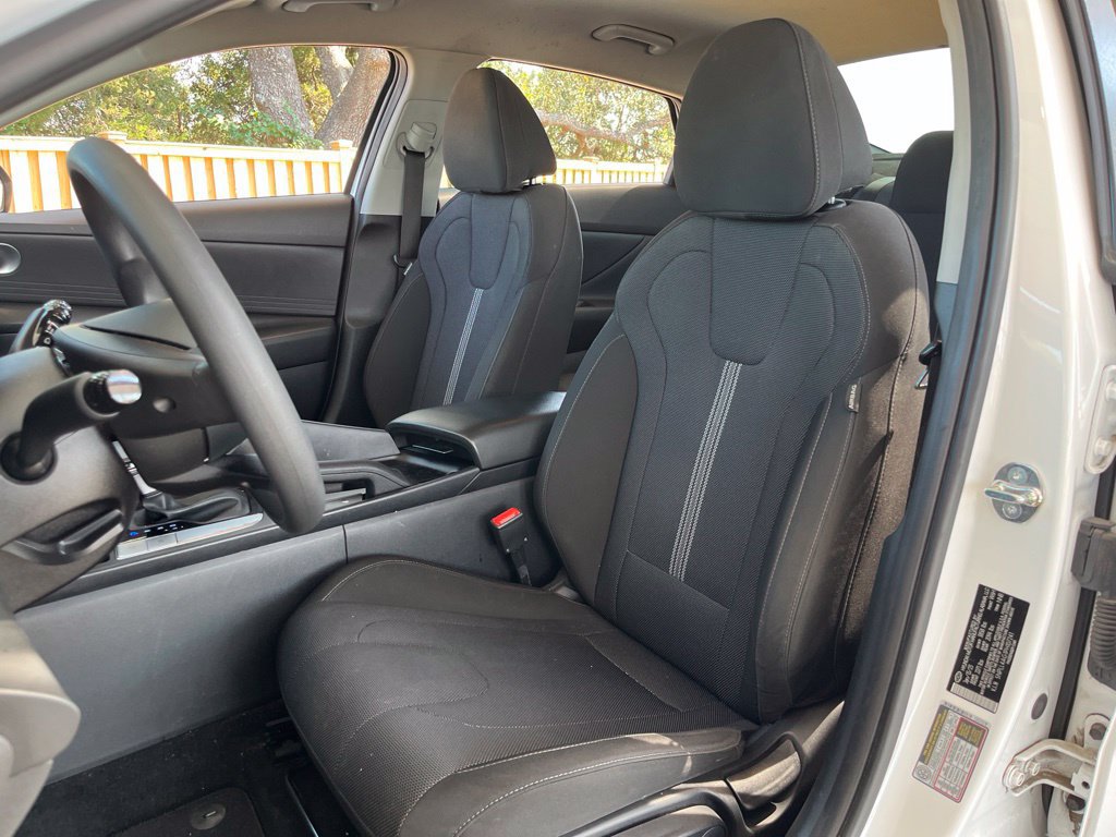 Used 2023 Hyundai Elantra SE FWD image 21