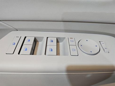 New 2026 Hyundai Kona SEL Premium image 26