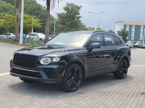 Certified 2023 Bentley Bentayga AWD/4WD image 8