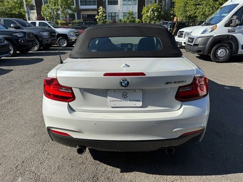 Used 2015 BMW M235i Convertible RWD image 9
