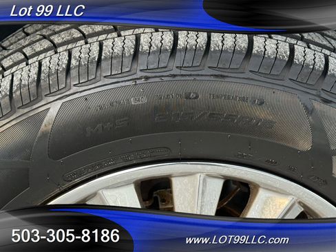 Used 2005 Chrysler Town & Country Touring w/ Luxury Group image 30