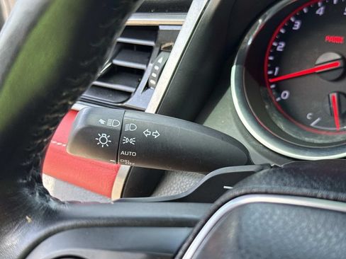 Used 2020 Toyota Camry XSE FWD image 43