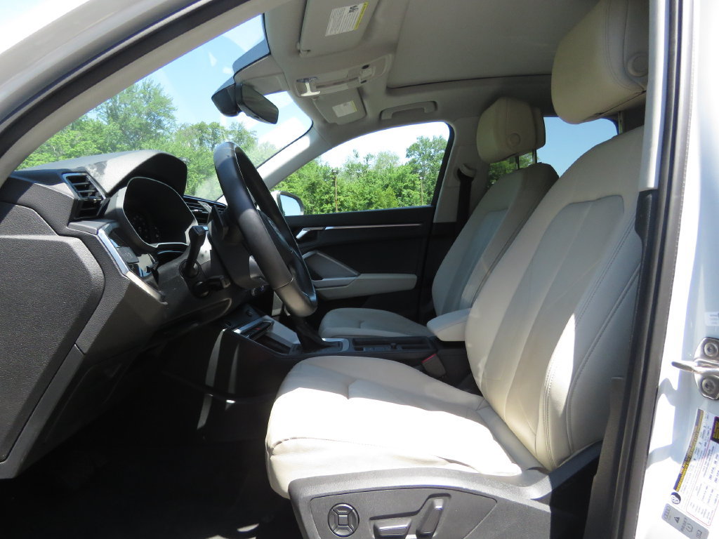 Used 2023 Audi Q3 2.0T Premium Plus w/ Premium Plus Package AWD/4WD image 10