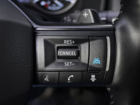 Used 2025 Nissan Rogue SV AWD/4WD image 34