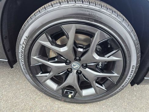 New 2026 Lexus TX 500h AWD image 9