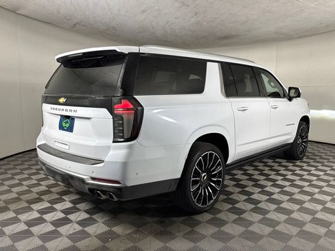Certified 2026 Chevrolet Suburban High Country AWD/4WD image 6
