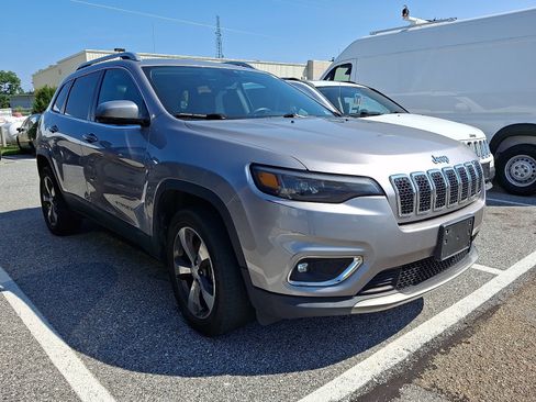 Used 2019 Jeep Cherokee Limited AWD/4WD image 1