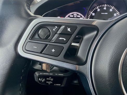 Certified 2023 Porsche Cayenne w/ Premium Package AWD/4WD image 13