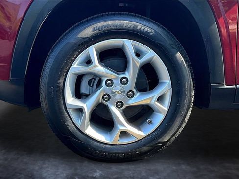 Used 2024 Chevrolet Trax LS w/ LS Convenience Package FWD image 31