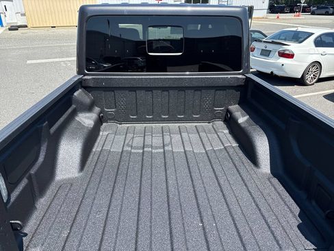 New 2026 Jeep Gladiator Rubicon w/ Steel Power Dome Hood Package AWD/4WD image 27