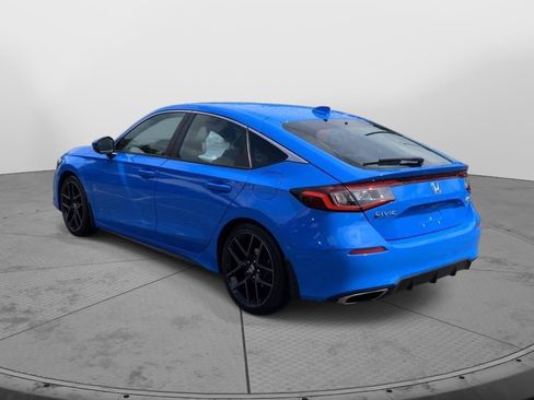 Used 2024 Honda Civic Sport Touring image 5