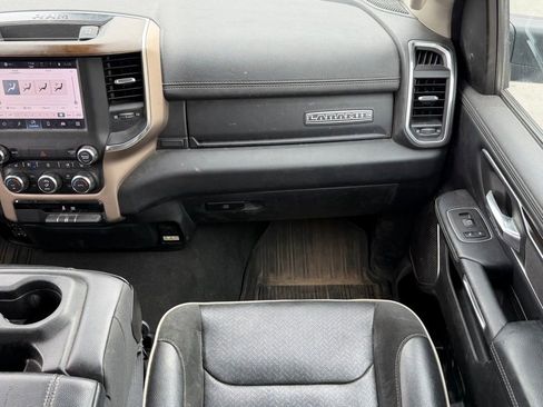 Used 2022 RAM 1500 Laramie AWD/4WD image 11