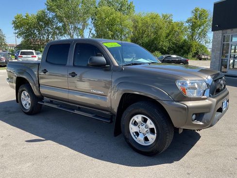 Used 2015 Toyota Tacoma PreRunner w/ TRD Off-Road Package RWD image 10
