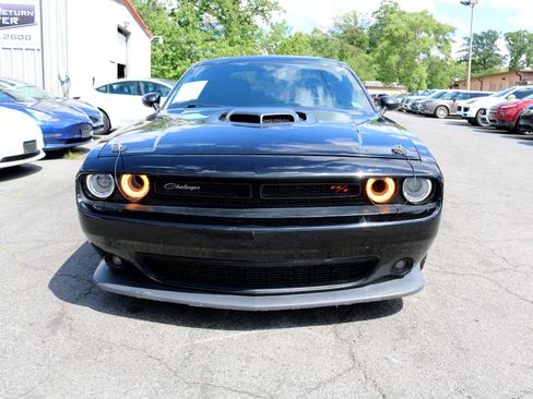 Used 2019 Dodge Challenger R/T Scat Pack w/ Shaker Package image 5