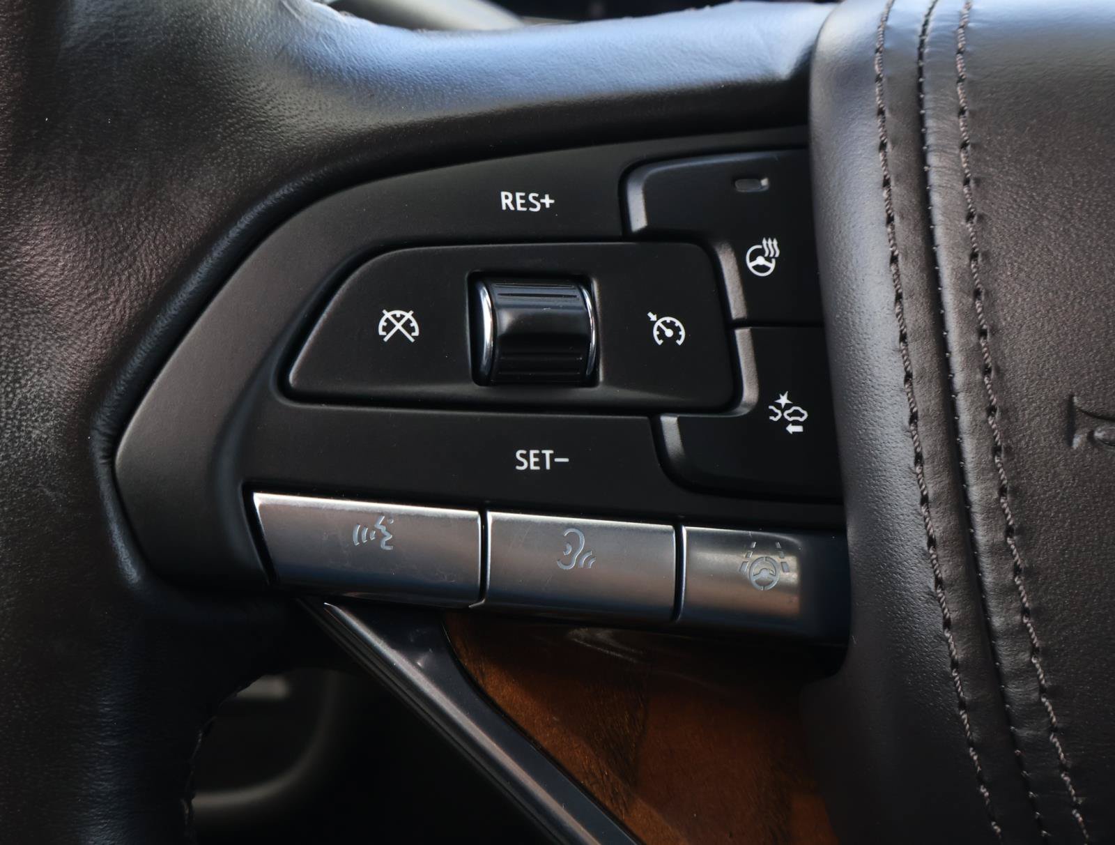 Certified 2024 Cadillac Escalade Sport Platinum AWD/4WD image 31