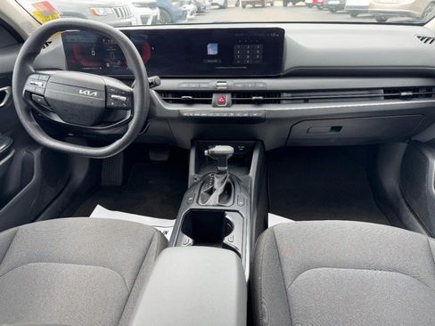 Used 2025 Kia K4 FWD image 11