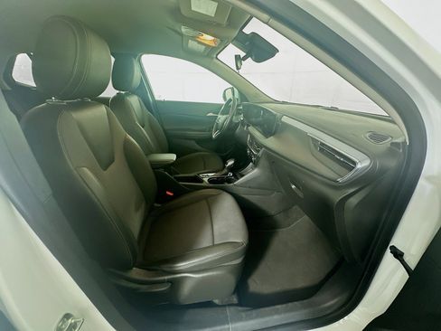 Used 2025 Buick Encore GX Preferred image 31