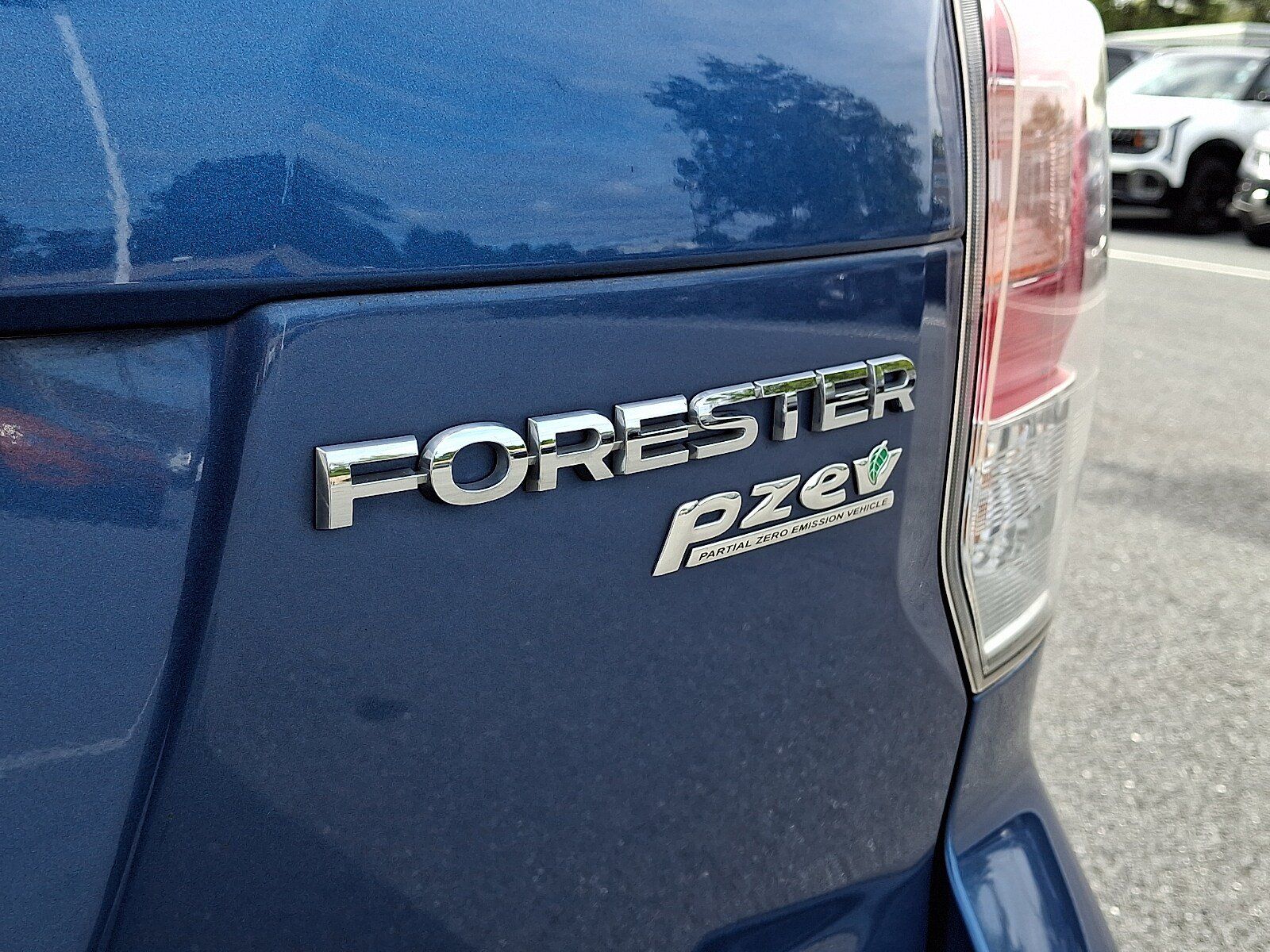 Used 2017 Subaru Forester 2.5i Premium w/ Popular Package #2A AWD/4WD image 30