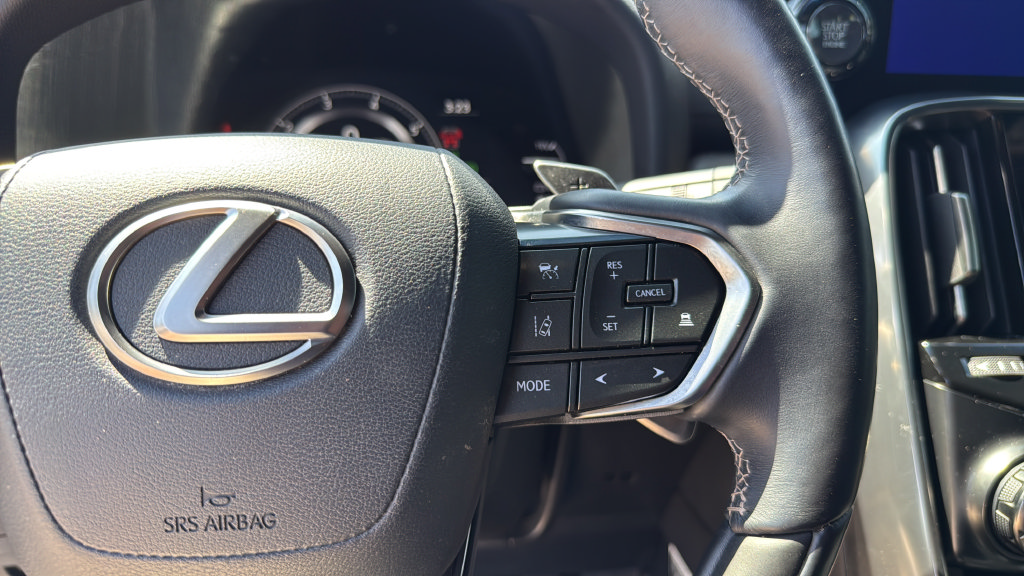 Used 2023 Lexus LX 600 4WD w/ Appearance Package image 27