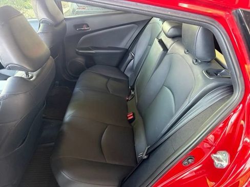 Used 2022 Toyota Prius XLE AWD/4WD image 19