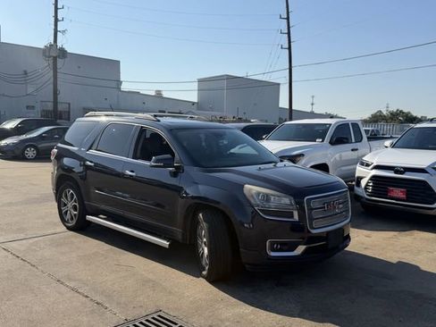 Used 2015 GMC Acadia SLT w/ Technology Package FWD image 2