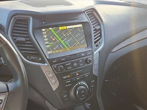 Used 2018 Hyundai Santa Fe Sport FWD image 15