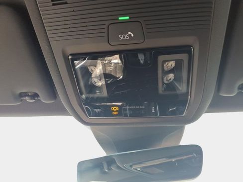 Used 2023 Volkswagen ID.4 Pro image 26