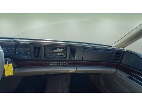 Used 1997 Buick Le Sabre Custom w/ Headliner Lighting Pkg FWD image 16