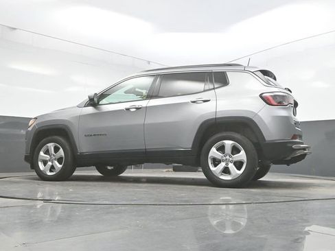 Used 2021 Jeep Compass Latitude image 35