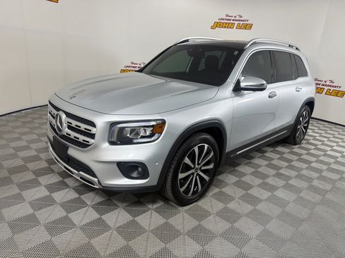 Used 2020 Mercedes-Benz GLB 250 4MATIC image 1