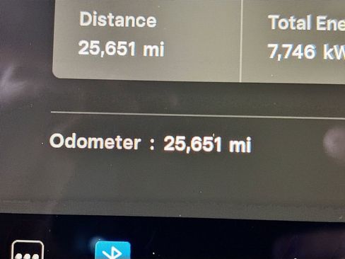 Used 2022 Tesla Model Y Performance image 14