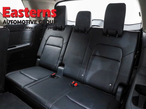 Used 2024 Nissan Pathfinder SL AWD/4WD image 34