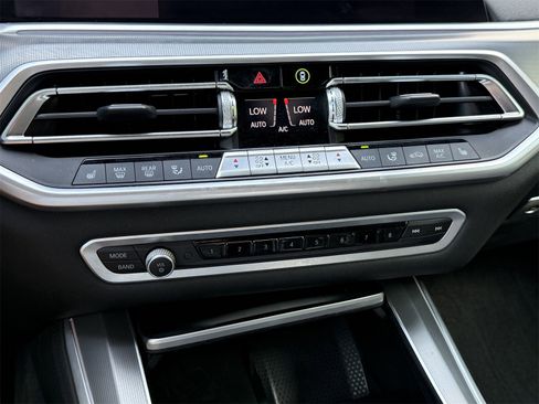 Used 2022 BMW X5 sDrive40i w/ Premium Package image 30