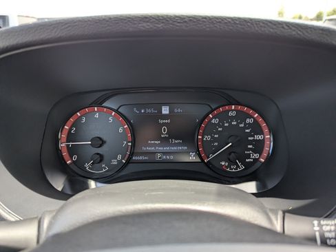 Used 2022 Nissan Frontier PRO-4X w/ Pro-4X Premium Package AWD/4WD image 18