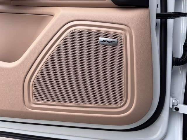 Certified 2026 Porsche Macan AWD/4WD image 23