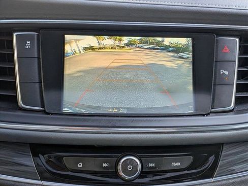 Used 2019 Buick Enclave Essence FWD image 12
