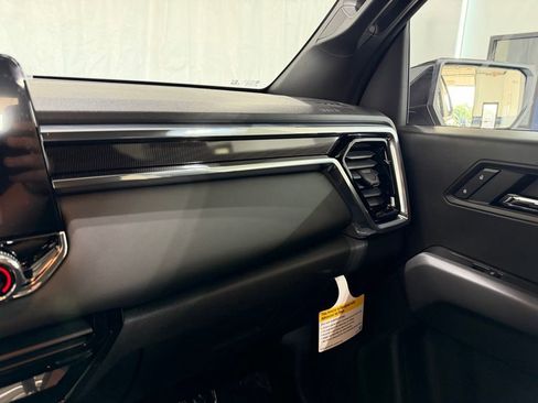 New 2026 GMC Canyon Elevation RWD image 24