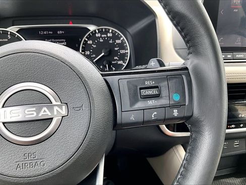 Used 2023 Nissan Rogue SL AWD/4WD image 24