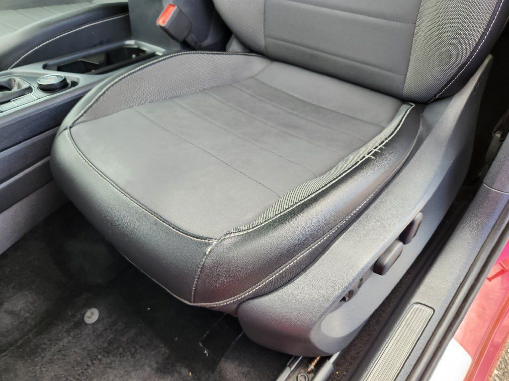 Certified 2023 Volkswagen Taos SE w/ Panoramic Sunroof Package AWD/4WD image 20