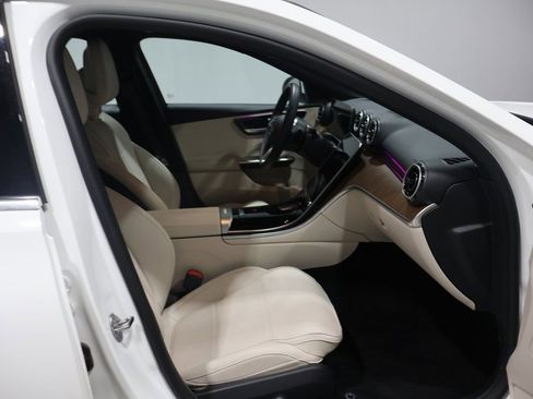 Used 2024 Mercedes-Benz C 300 4MATIC Sedan image 23