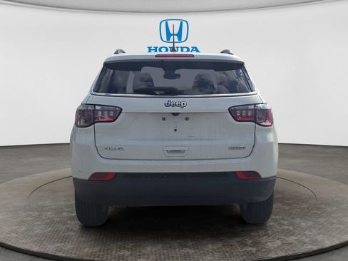 Used 2024 Jeep Compass Latitude image 4