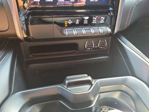 Used 2021 RAM 1500 Limited AWD/4WD image 31