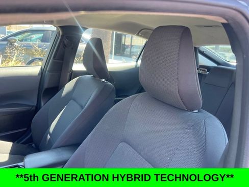 Used 2023 Toyota Prius LE FWD image 12