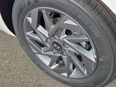 New 2026 Hyundai Elantra Hybrid FWD image 27