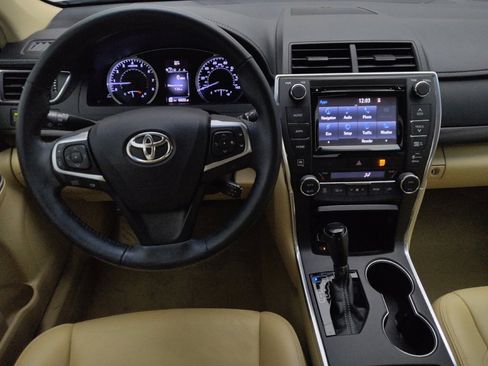 Used 2015 Toyota Camry XLE image 22