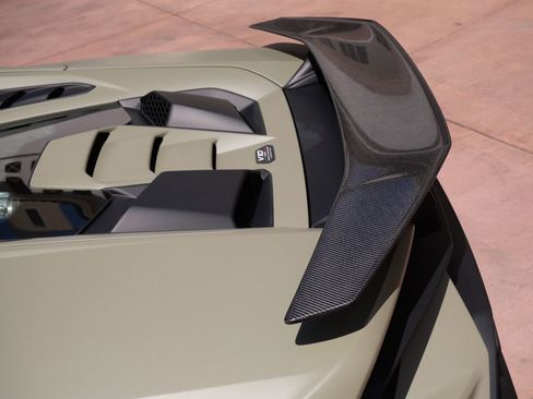 Used 2023 Lamborghini Huracan Tecnica RWD image 13