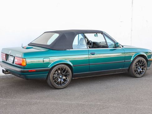 Used 1992 BMW 325i Convertible RWD image 50